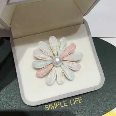 Pearl Brooch with Colorful Flower Design