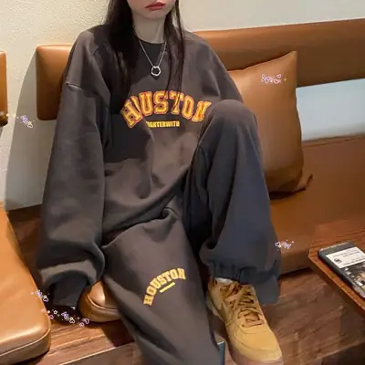 Women Loose Sweatshirt Set Cream Leopard Sneakers