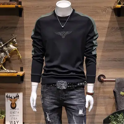Men Black Slim Fit Crewneck Sweater 2022