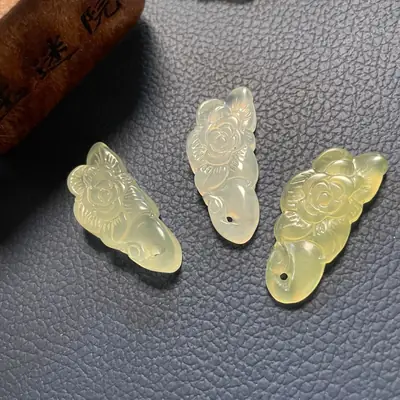 Jade Rose Pendant Xiuyan Jade Rose Pendant