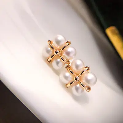 French Pearl Earrings 14K Gold Four Leaf Clover Commuter Women