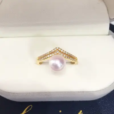 18K Gold Pearl Triangle Ring with Zircon Accents
