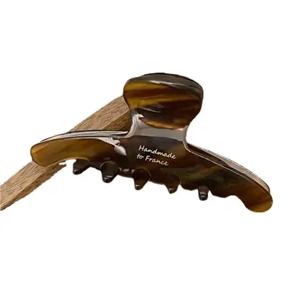 Maillard Acetic Acid Amber Shark Clip Large Elegant Hair Clip