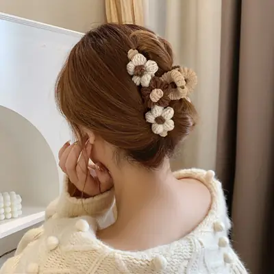 Korean Sweet Knitted Flower Hairpin Clip Autumn Winter Vintage