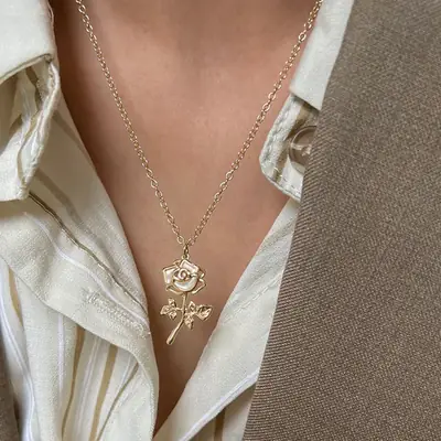 Elegant Rose Flower Necklace for Women