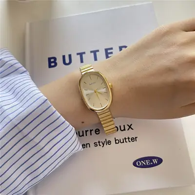 Retro Simple Temperament Oval Dial Steel Band Watch