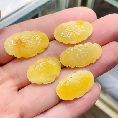Natural Russian Beeswax Ruyi Lock Accessories