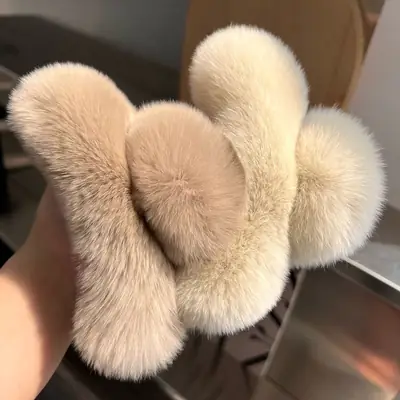 Plush Hair Grab Clip for Large Head