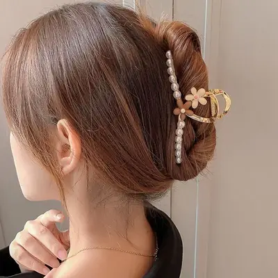Women's Large Shark Clip Hair Clip Brown