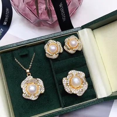 Vintage Pearl Three-piece Set Gold Plated Light Luxury Jewelry