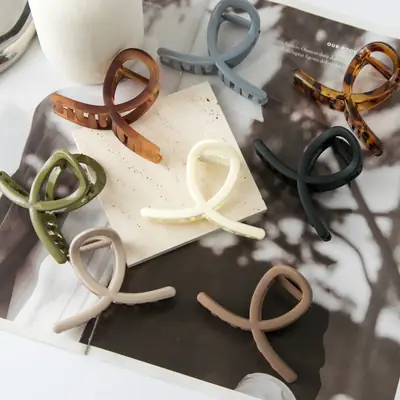 Japanese Style Cross Hair Clips for Women