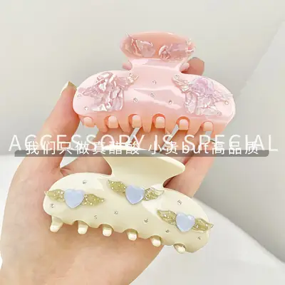 True Acetic Acid Hairpin with Bow Design