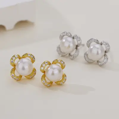 French Niche Pearl Earrings for Women 2023