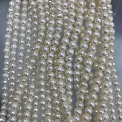 Natural Freshwater Pearl Earrings 7-8mm White