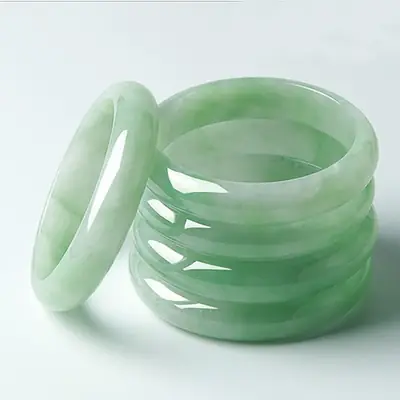 Clearance Random Myanmar Jadeite Bracelet Light Yang Green