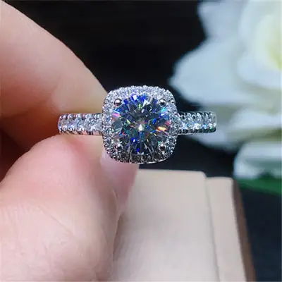 Clearance 18K White Gold Moissanite Wedding Ring