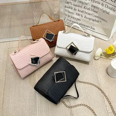 2023 New Korean Style Women's Black Chain Embossed Bag