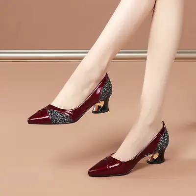 40yo Women's Black Pointed Heel Shoes Mid-Heel Leather All Match