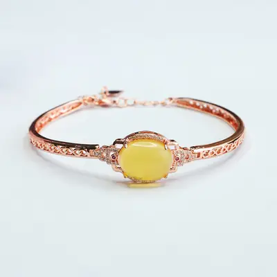 Guan Yu Natural Honey Pigeon Egg Amber Bracelet Rose Gold