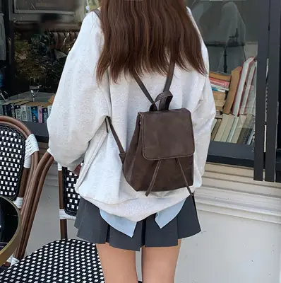 Compact Retro American Style Black Shoulder Bag 2026