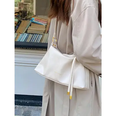 Modern Textured Tote Bag for Women 2026 Commute
