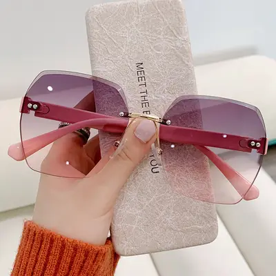 Anti-UV Mirror Frame Sunglasses Black Purple
