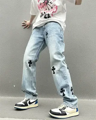 Men Korean Style Wide Leg Jeans with Embroidered Design