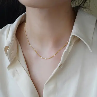 Elegant Golden Fadeless Clavicle Chain for Women