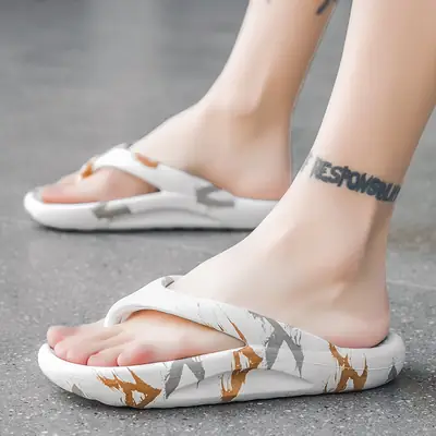 2025 Summer Men's Large Size Flip-Flops Men's Thick-Soled Outdoor Beach Shoes Couples Lightweight Breathable Eva Sandals for Women
