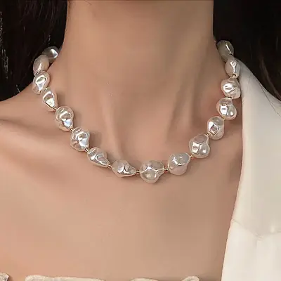 Pale Pink Natural Pearl Bar Necklace with Gold Plated Clavicle