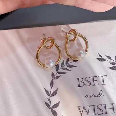 Pearl Earrings for Women 14K Gold Injection Light Luxury