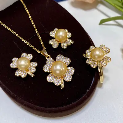 2025 Pearl Flower Necklace Set Gold Plated