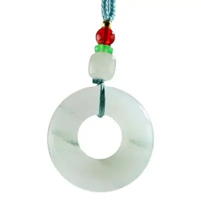 Natural Xinjiang Tianshan Emerald Safety Buckle Pendant