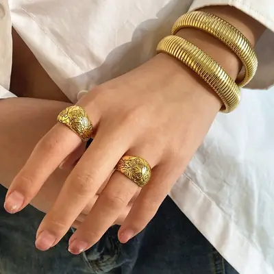 Vintage European AB Ring with Exaggerated Texture