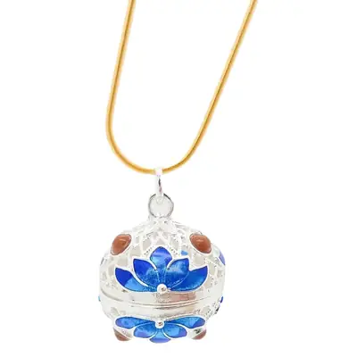 Golden Lotus Hollow Sachet Necklace with Color-Preserving Design