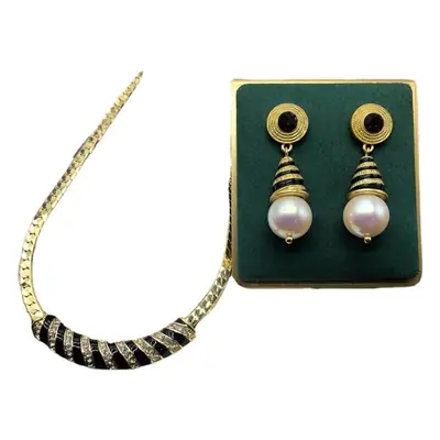 Retro Classic Black Gold Necklace Set for Women