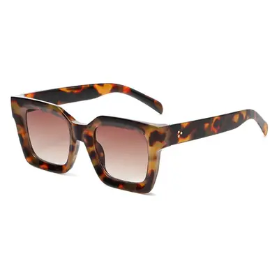 Square Frame Sunglasses European American Fashion Travel Posing