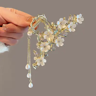 Pearl Flower Hair Clip for Women