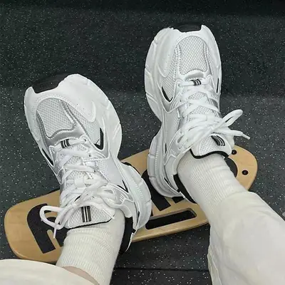 Women's White Mesh Sports Shoes with Thick Sole