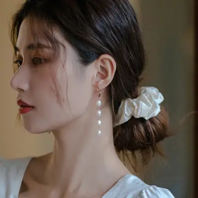 14K Gold Pearl Earrings for Women Elegant Retro Slimming