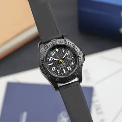 Stainless Steel Quartz Watch with 3-Pin Trot Seconds