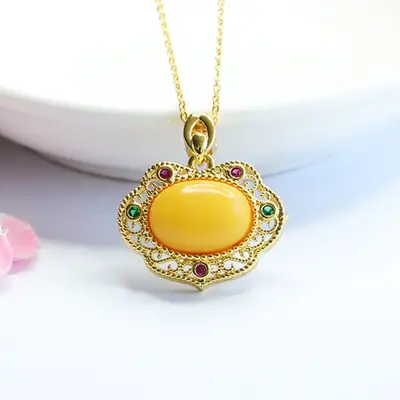 Guan Yu Natural Amber Pendant Full Honey Yellow Beeswax Ruyi Necklace