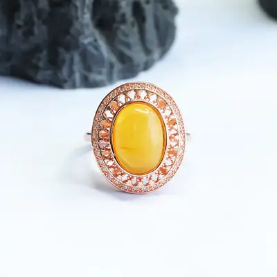 Guan Yu Natural Amber Ring Full Honey Wax Factory Wholesale