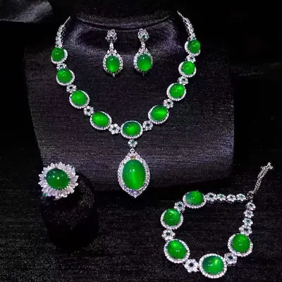 Luxury Green Chalcedony Pendant Necklace Set