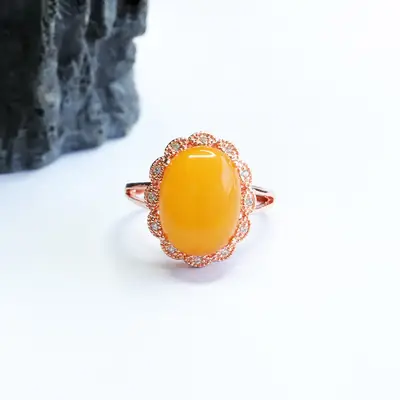 Natural Amber Full Honey Pigeon Egg Ring