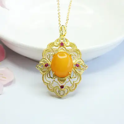 Natural Amber Pendant Necklace Vintage Gold Old Beeswax