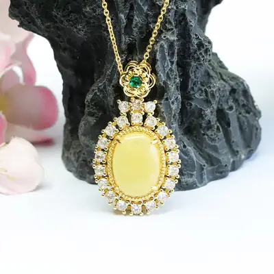 Guan Yu Natural Amber Pendant Necklace with Diamonds for Women