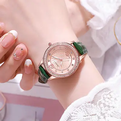 Women's Elegant Quartz Watch with Diamond Dial