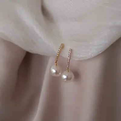 Natural Freshwater Pearl Earrings Plated White Zirconium Small Diamond