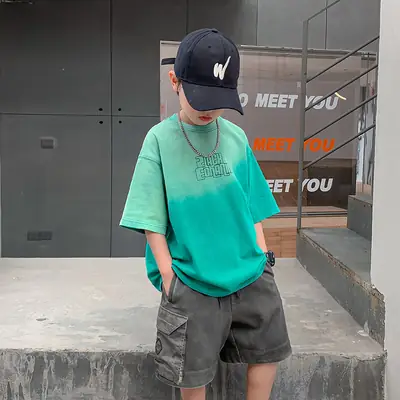Trendy Green Gradient Boys T-Shirt Summer 2025